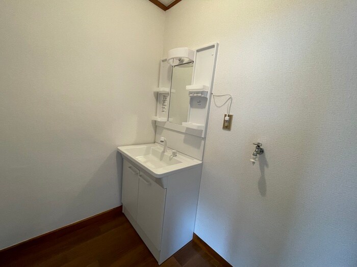 物件内観写真13　(洗面)