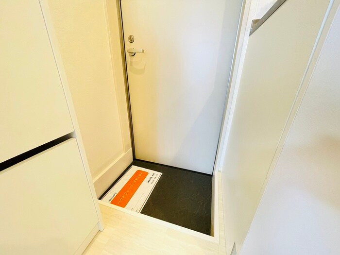 物件内観写真14　(玄関)