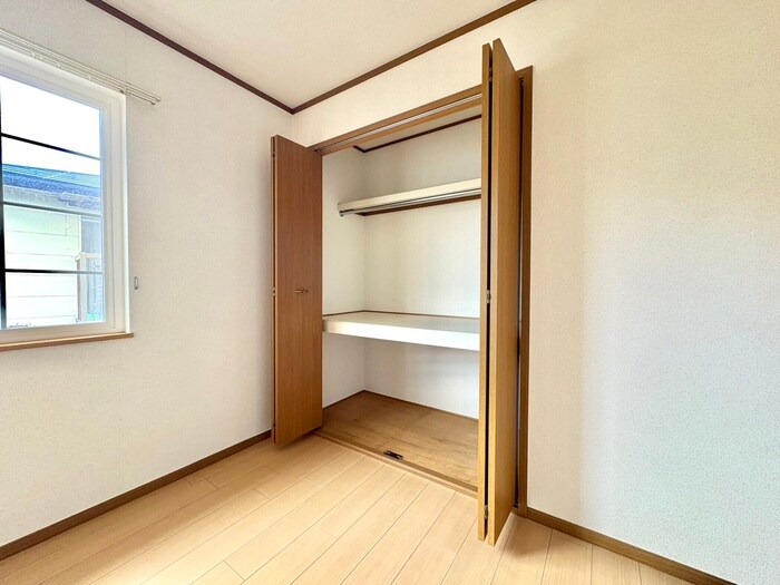 物件内観写真6　(収納)