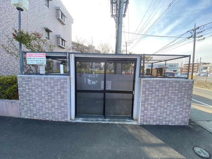 物件外観写真6　(建物設備)