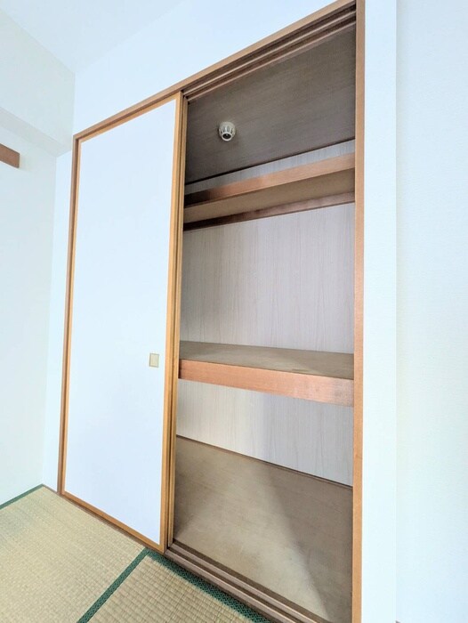 物件内観写真12　(収納)