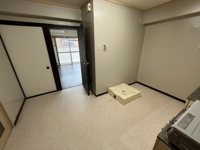 物件内観写真13　(廊下)