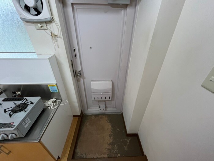 物件内観写真16　(玄関)