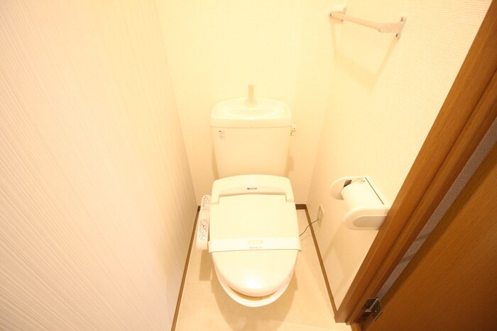 物件内観写真14　(トイレ)