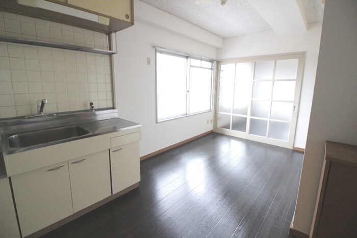 物件内観写真16　(廊下)