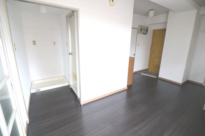 物件内観写真17　(廊下)