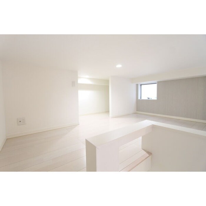 物件内観写真4　(ロフト)