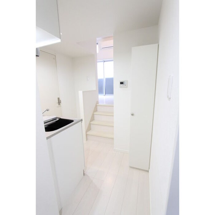 物件内観写真6　(廊下)