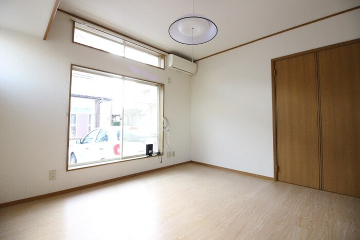 物件内観写真15　(居室)