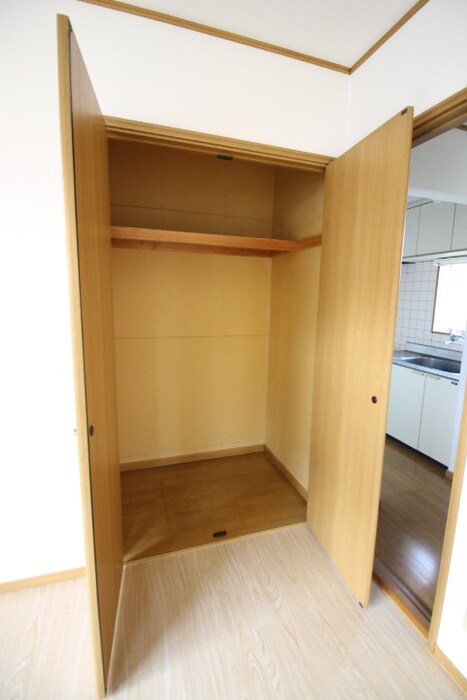 物件内観写真16　(収納)