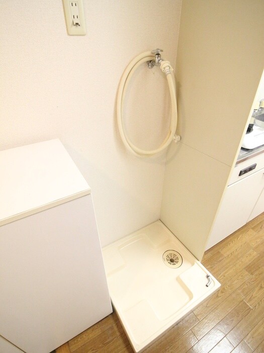 物件内観写真15　(洗濯機置場)