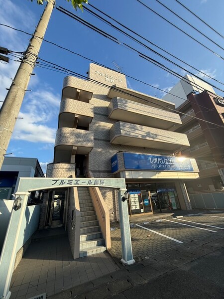 プルミエール鹿野外観写真