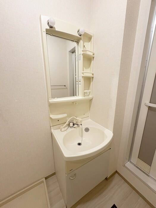 物件内観写真11　(洗面)