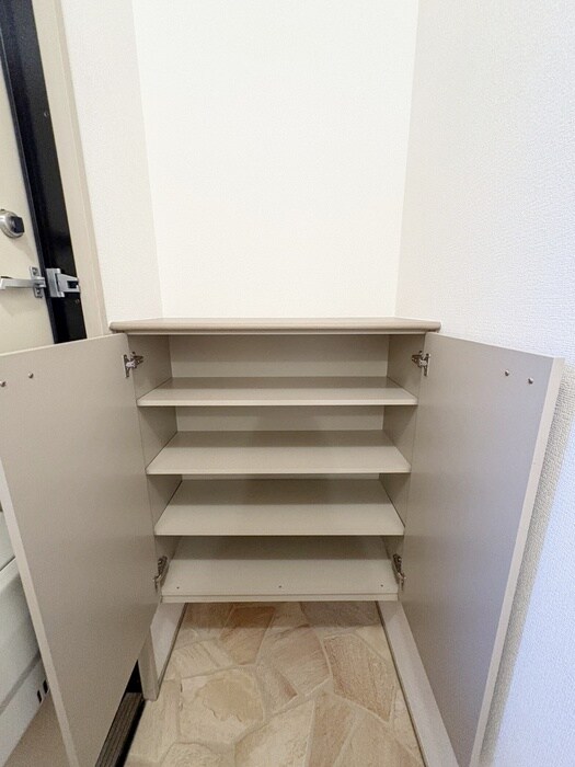 物件内観写真15　(靴箱)