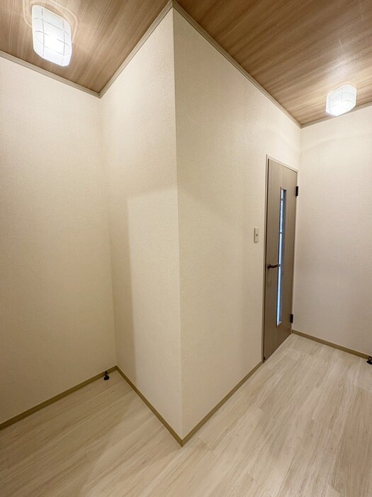 物件内観写真16　(廊下)