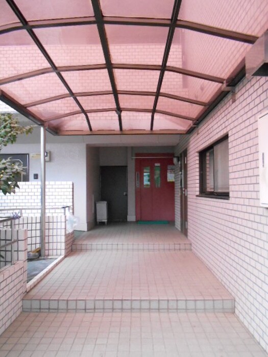 物件外観写真5　(エントランス部分)