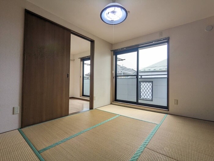 物件内観写真8　(居室)