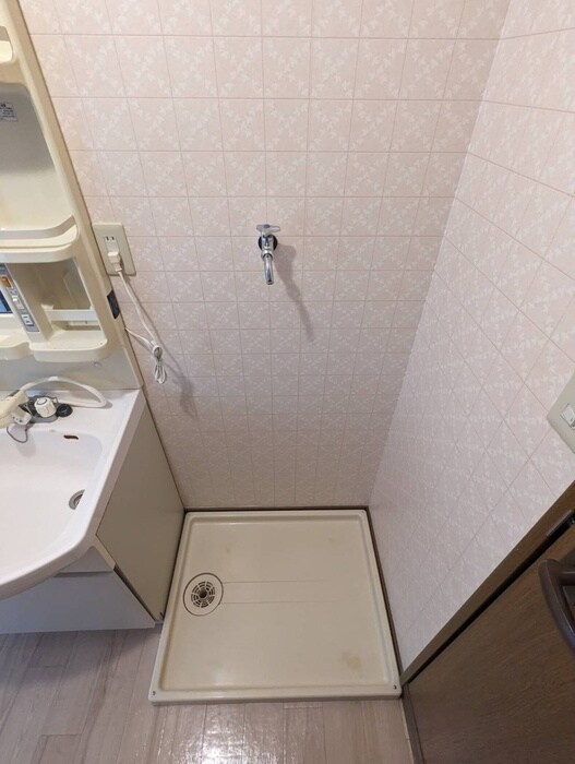 物件内観写真13　(洗濯機置場)