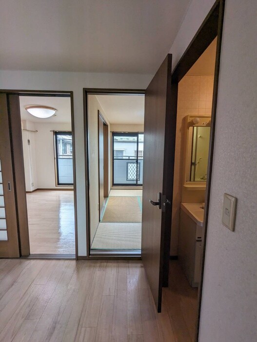 物件内観写真20　(廊下)