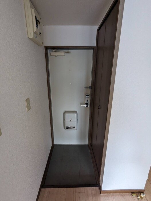 物件内観写真21　(玄関)