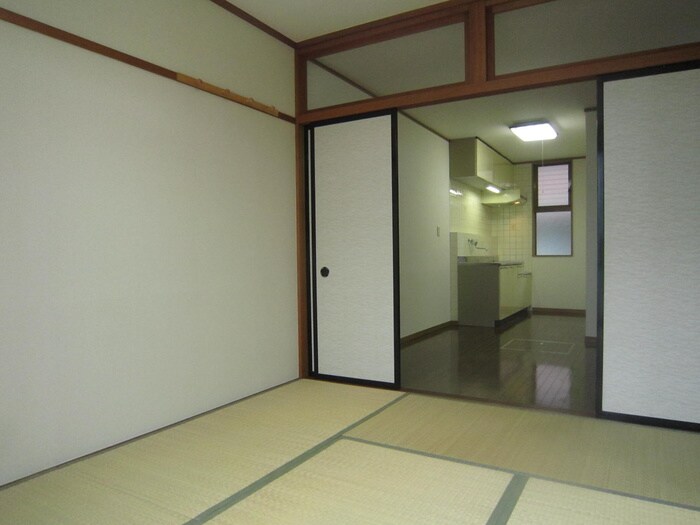 物件内観写真8　(居室)