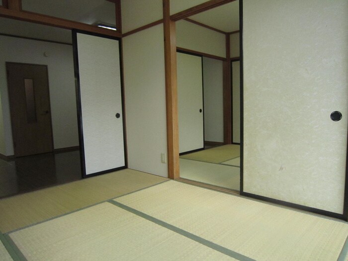 物件内観写真9　(居室)