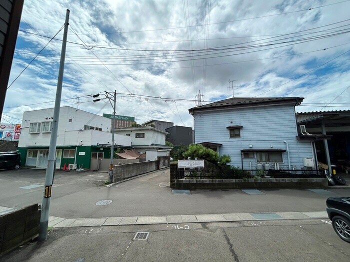 物件内観写真16　(室内からの展望)