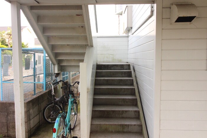 物件外観写真5　(エントランス部分)