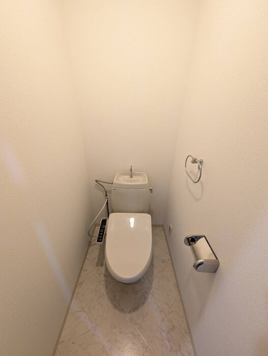 物件内観写真14　(トイレ)