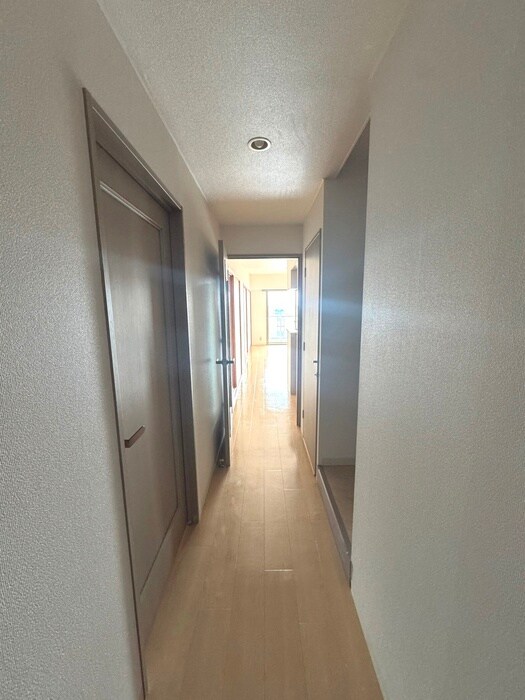 物件内観写真19　(廊下)