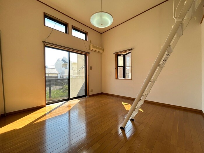 物件内観写真8　(居室)