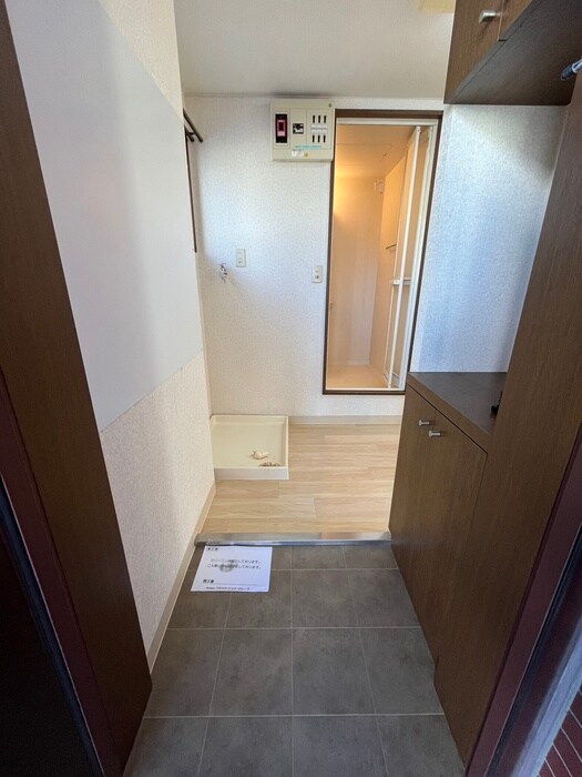 物件内観写真14　(廊下)