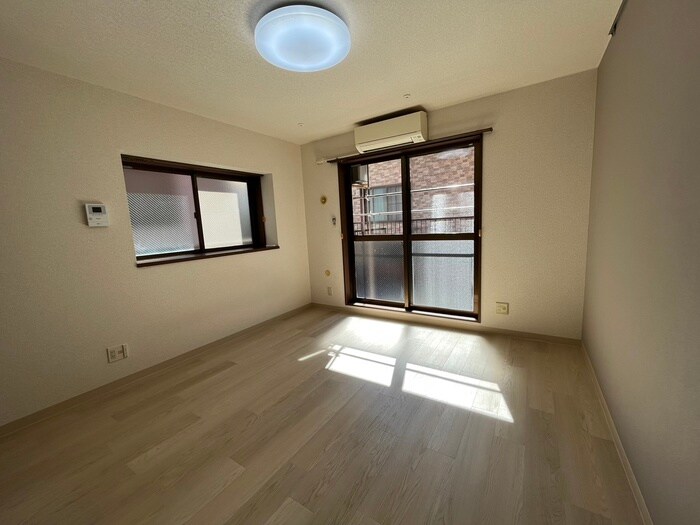 物件内観写真19　(居室)