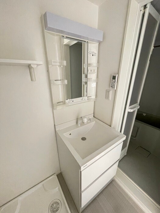 物件内観写真10　(洗面)