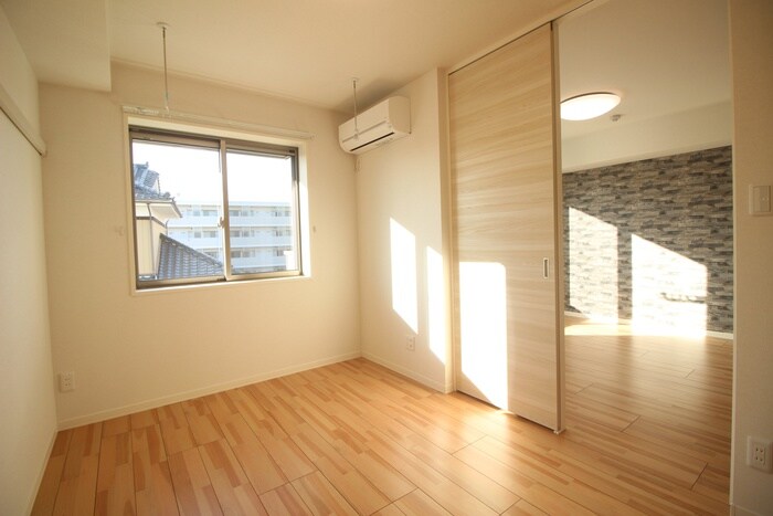 物件内観写真9　(居室)