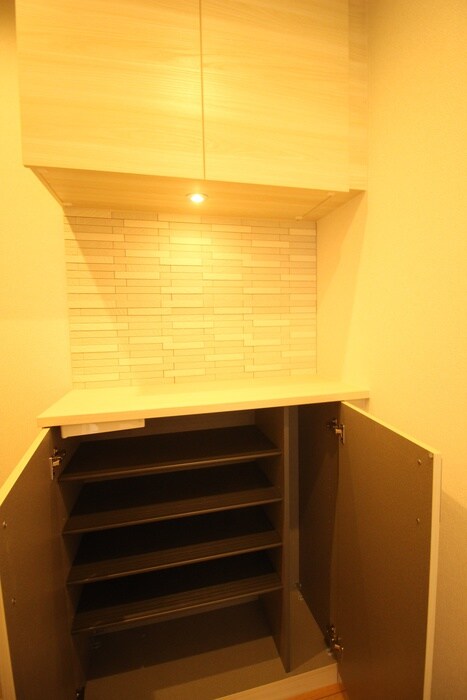 物件内観写真16　(靴箱)