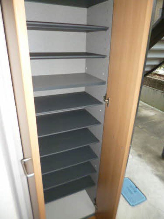 物件内観写真12　(靴箱)
