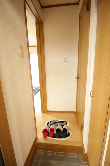 物件内観写真7　(玄関)