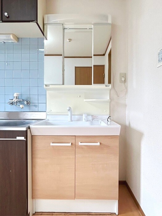 物件内観写真12　(洗面)