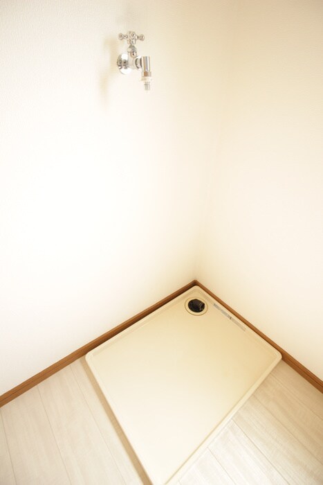 物件内観写真17　(洗濯機置場)