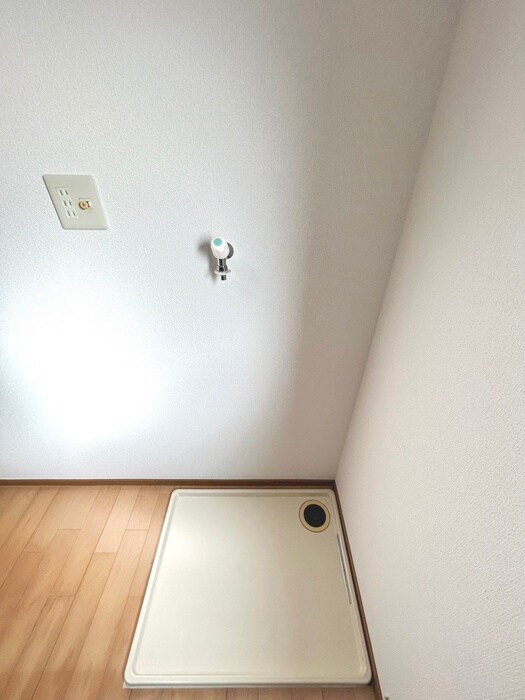 物件内観写真19　(洗濯機置場)