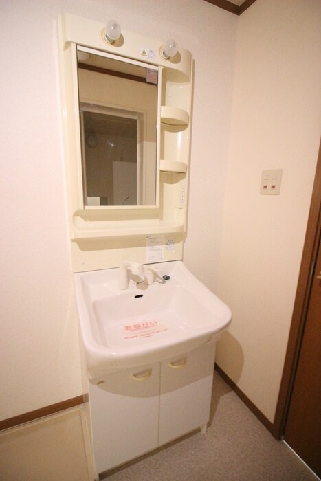 物件内観写真11　(洗面)