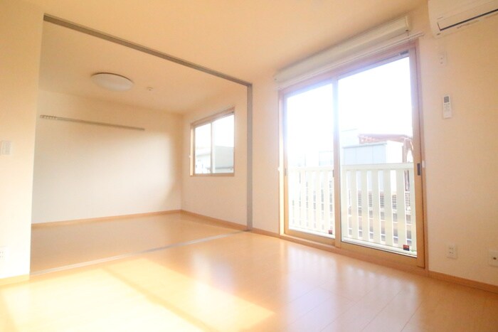 物件内観写真9　(居室)