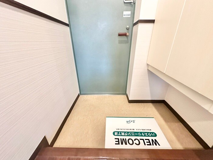 物件内観写真18　(玄関)
