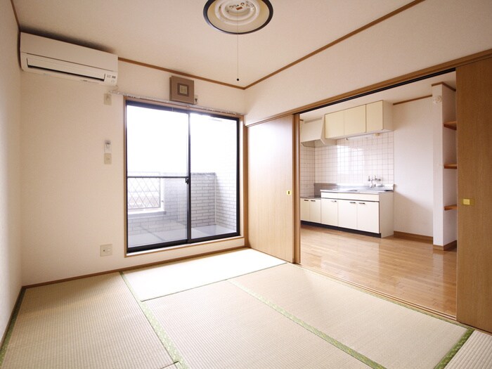 物件内観写真7　(居室)