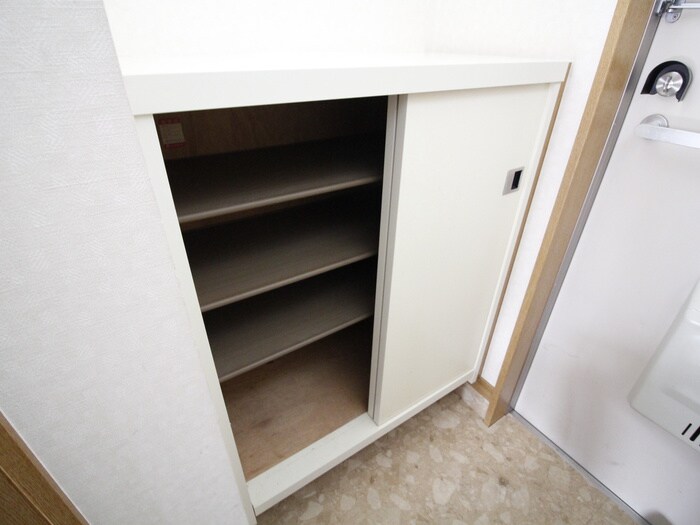 物件内観写真16　(靴箱)