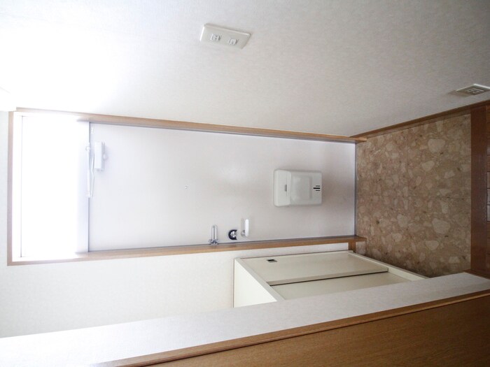 物件内観写真17　(玄関)