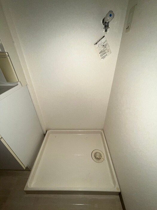 物件内観写真13　(洗濯機置場)