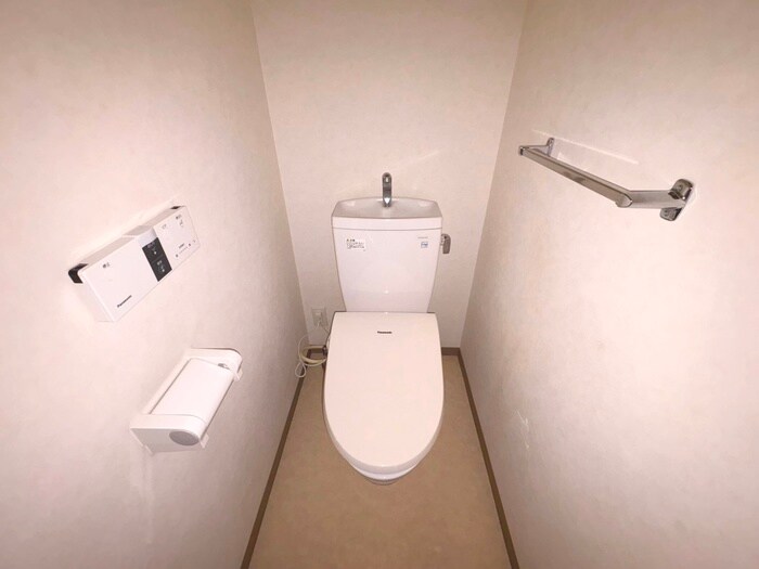 物件内観写真15　(トイレ)