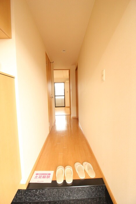 物件内観写真18　(玄関)